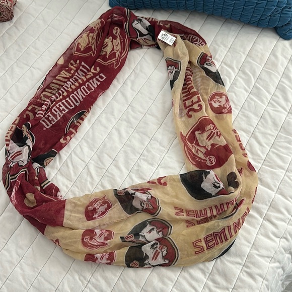 FSU infinity Scarf  excellent condition - Picture 1 of 3